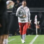 Internacional anuncia demissão...